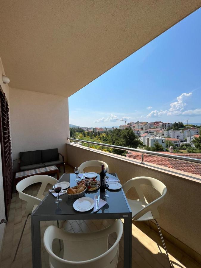 Apartment Lily Подстрана Экстерьер фото