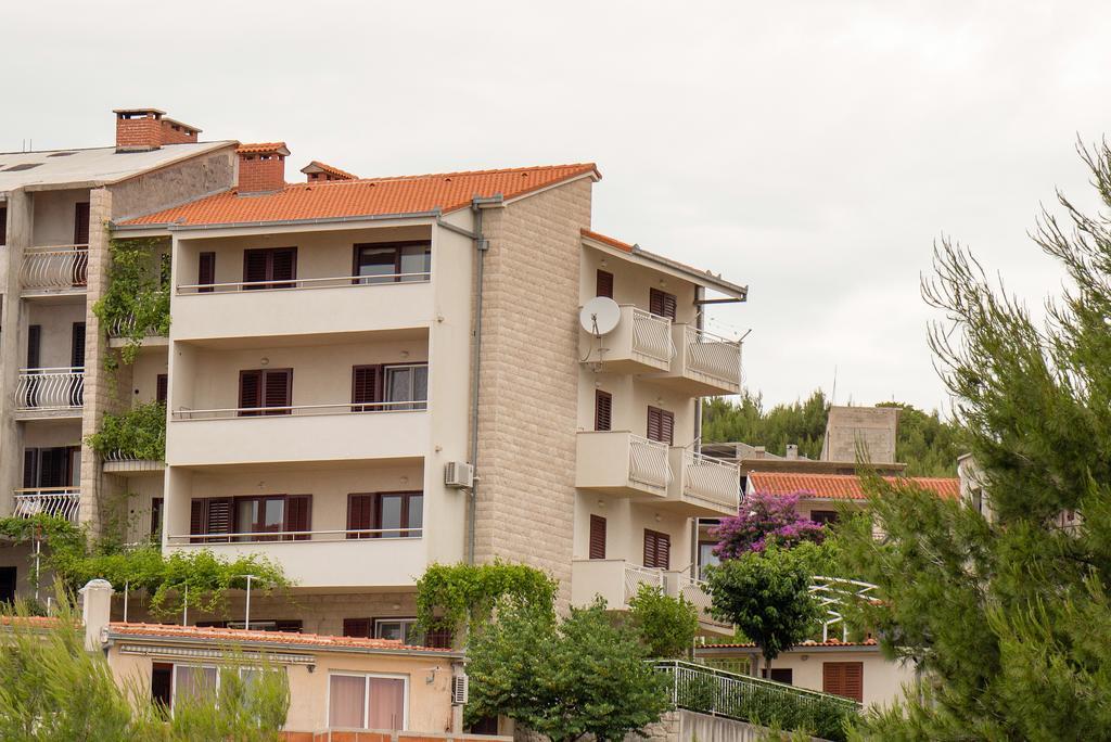 Apartment Lily Подстрана Номер фото