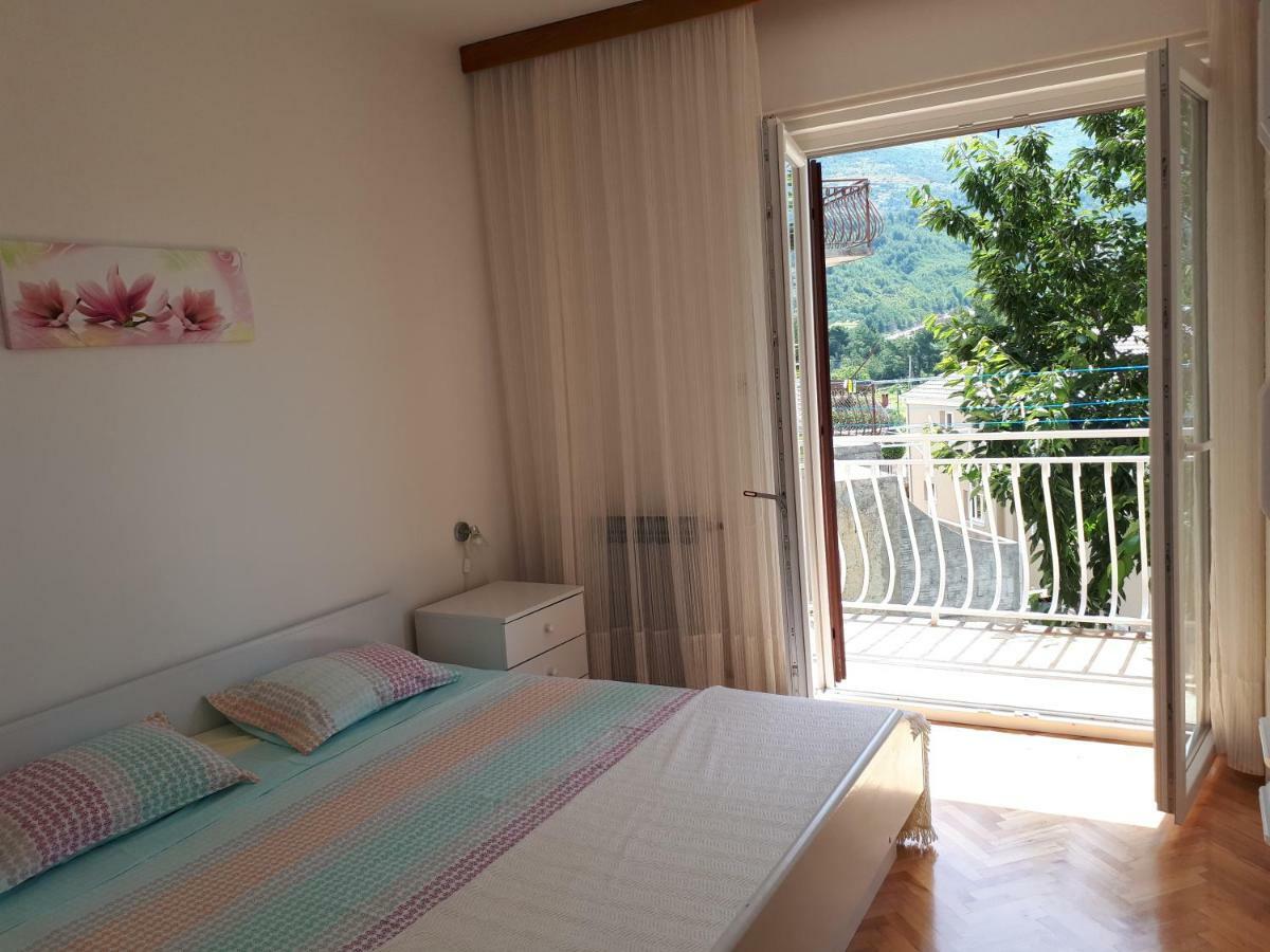Apartment Lily Подстрана Экстерьер фото